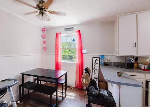 Dining - 303 Myrtle Ave, Hamlet, NC 28345 photo 1 of 1
