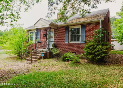 303 Myrtle Ave, Hamlet, NC 28345