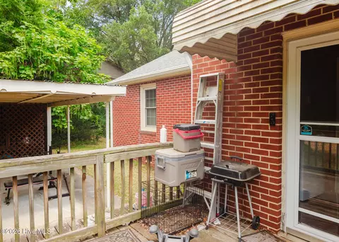 Exterior - 303 Myrtle Ave, Hamlet, NC 28345 photo 6 of 7