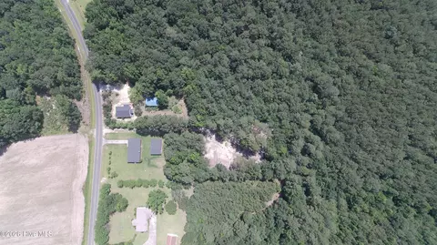 1104 Quill Moore Rd, Clarkton, NC 28433