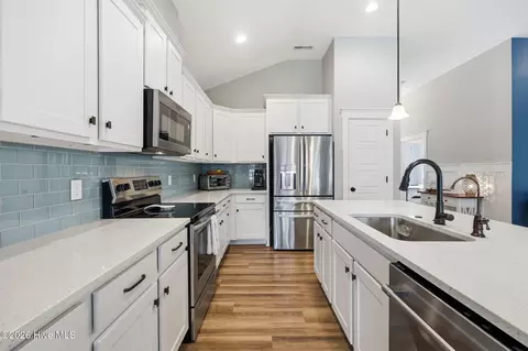 65 Draft Line Ct, Hampstead, NC 28443 photo 9