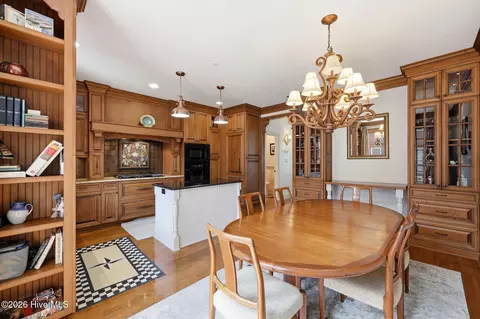 Dining - 744 E Front St, New Bern, NC 28560 photo 3 of 3