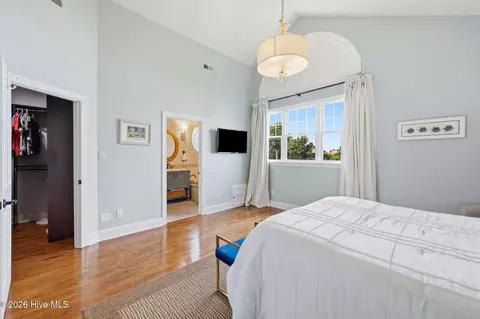 Bedroom - 744 E Front St, New Bern, NC 28560 photo 2 of 5