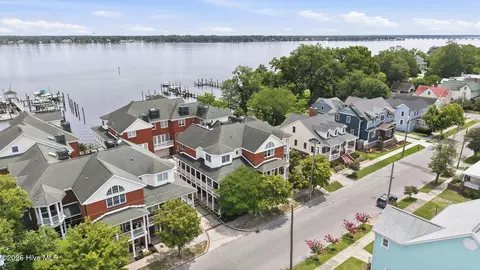 View/Area - 744 E Front St, New Bern, NC 28560 photo 1 of 12
