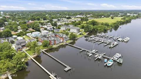View/Area - 744 E Front St, New Bern, NC 28560 photo 7 of 12