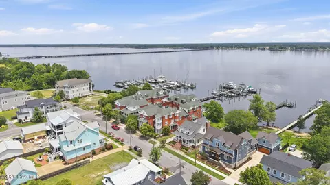 View/Area - 744 E Front St, New Bern, NC 28560 photo 12 of 12