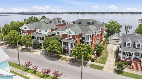 744 E Front St, New Bern, NC 28560