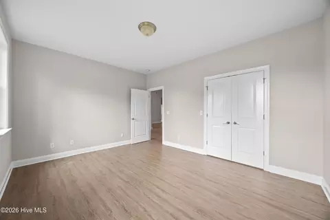 Bedroom - 330 Crown Pointe Dr, Hampstead, NC 28443 photo 3 of 5