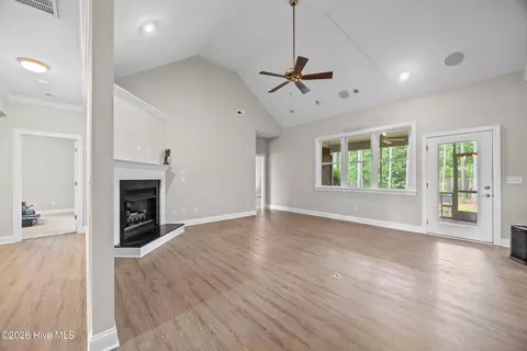 Living - 330 Crown Pointe Dr, Hampstead, NC 28443 photo 1 of 3