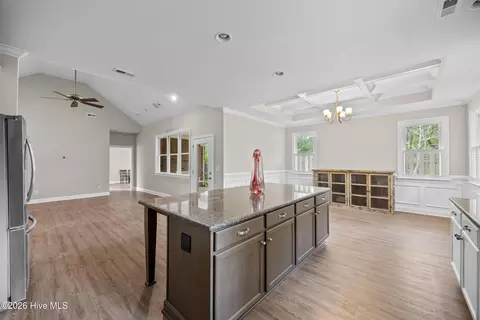Entry Way - 330 Crown Pointe Dr, Hampstead, NC 28443 photo 6 of 7