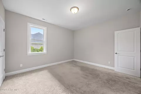 Bedroom - 330 Crown Pointe Dr, Hampstead, NC 28443 photo 5 of 5