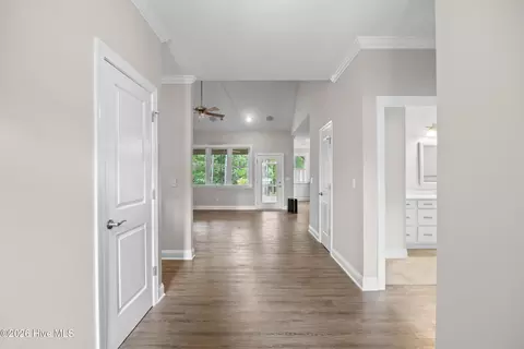 Entry Way - 330 Crown Pointe Dr, Hampstead, NC 28443 photo 2 of 7