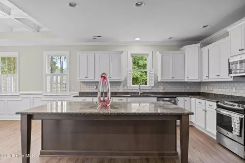Kitchen - 330 Crown Pointe Dr, Hampstead, NC 28443 photo 1 of 3