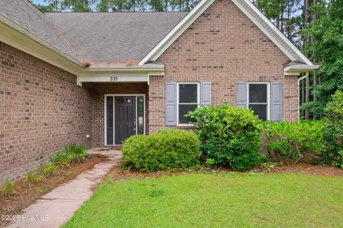 Exterior - 330 Crown Pointe Dr, Hampstead, NC 28443 photo 4 of 12