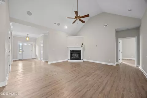 Living - 330 Crown Pointe Dr, Hampstead, NC 28443 photo 3 of 3
