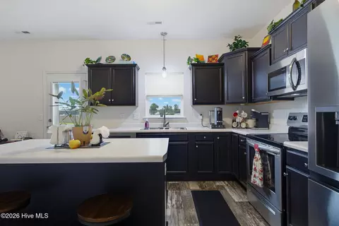 Kitchen - 405 Silverstone Pl, Hubert, NC 28539 photo 1 of 6