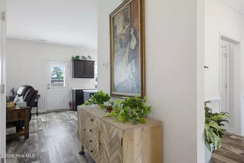 Entry Way - 405 Silverstone Pl, Hubert, NC 28539 photo 1 of 4