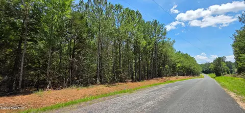 10 Chestnut Ridge Rd # A, Mccormick, SC 29835