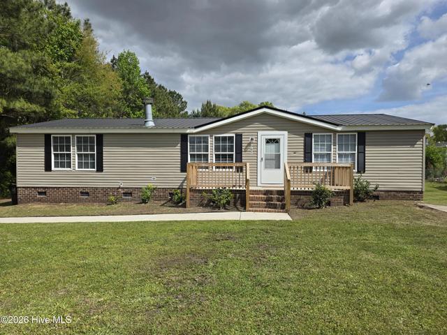 361 Fowler Manning Rd, Richlands, NC 28574
