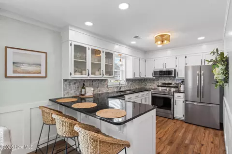 412 36th St, Sunset Beach, NC 28468 photo 6