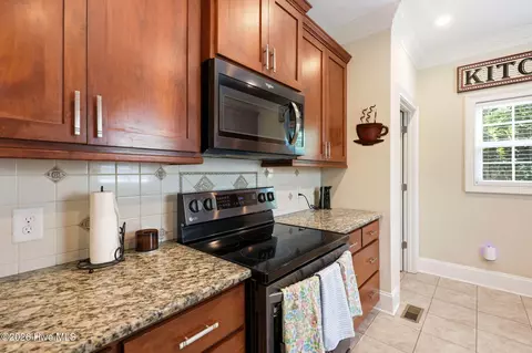 Kitchen - 6 Regal Way, Pinehurst, NC 28374 photo 2 of 4