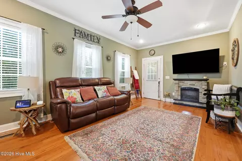 Living - 6 Regal Way, Pinehurst, NC 28374 photo 2 of 2