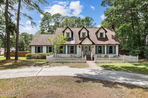 2570 Old Plantation Dr, Kinston, NC 28504