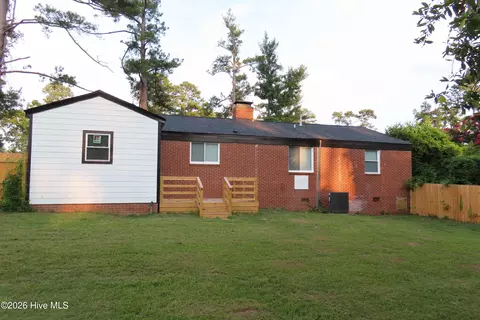 Exterior - 237 E Vineland Rd, Augusta, GA 30904 photo 2 of 3