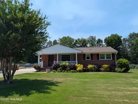 109 Forest View Dr, Nashville, NC 27856