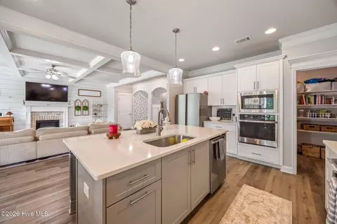 Kitchen - 825 Lost Grove Trl, Evans, GA 30809 photo 3 of 4