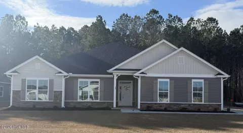 151 Seashore St, Grimesland, NC 27837