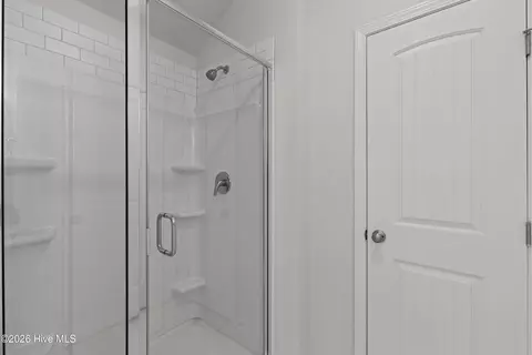 Bath - 3073 Brems Dr, Augusta, GA 30909 photo 4 of 4