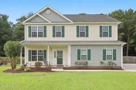 204 Bell Ridge Ln, Hubert, NC 28539