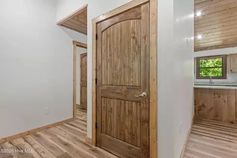 Entry Way - 80 Oak Knob Dr, Murphy, NC 28906 photo 3 of 4