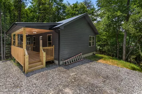 Exterior - 80 Oak Knob Dr, Murphy, NC 28906 photo 2 of 5
