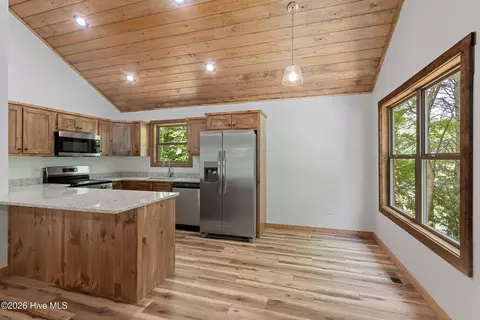 Kitchen - 80 Oak Knob Dr, Murphy, NC 28906 photo 1 of 4