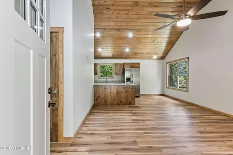 Entry Way - 80 Oak Knob Dr, Murphy, NC 28906 photo 1 of 4