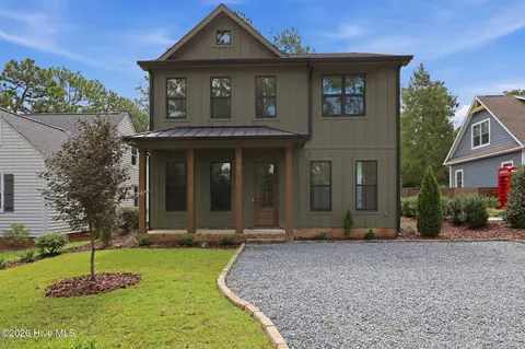 785 N May St, Southern Pines, NC 28387