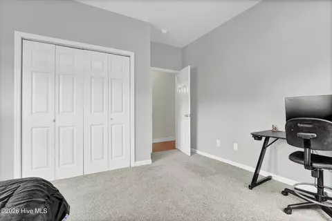 Bedroom - 126 Leeward Ln, Hampstead, NC 28443 photo 6 of 6