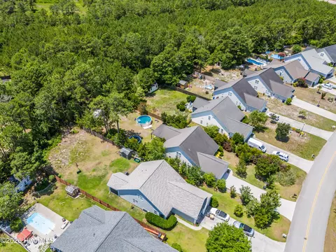 View/Area - 126 Leeward Ln, Hampstead, NC 28443 photo 3 of 5