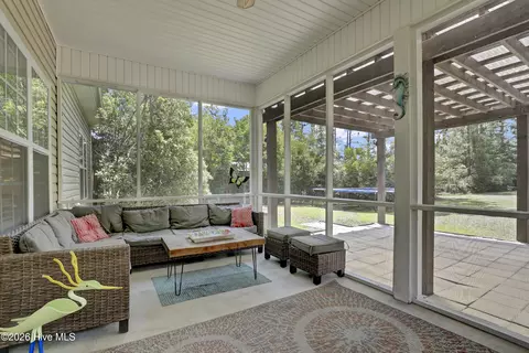 Exterior - 126 Leeward Ln, Hampstead, NC 28443 photo 5 of 8