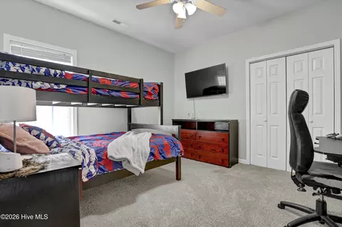 Bedroom - 126 Leeward Ln, Hampstead, NC 28443 photo 3 of 6