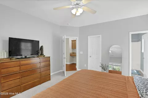 Bedroom - 126 Leeward Ln, Hampstead, NC 28443 photo 2 of 6