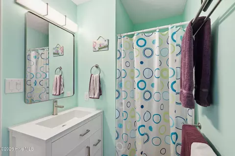 Bath - 1607 Emerald Dr, Emerald Isle, NC 28594 photo 3 of 4