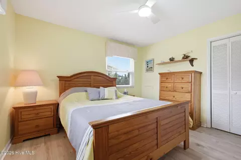 Bedroom - 1607 Emerald Dr, Emerald Isle, NC 28594 photo 3 of 11
