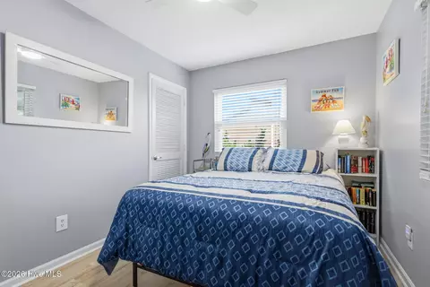 Bedroom - 1607 Emerald Dr, Emerald Isle, NC 28594 photo 5 of 11