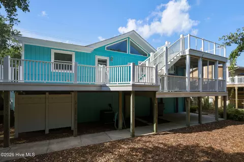 Exterior - 1607 Emerald Dr, Emerald Isle, NC 28594 photo 2 of 7