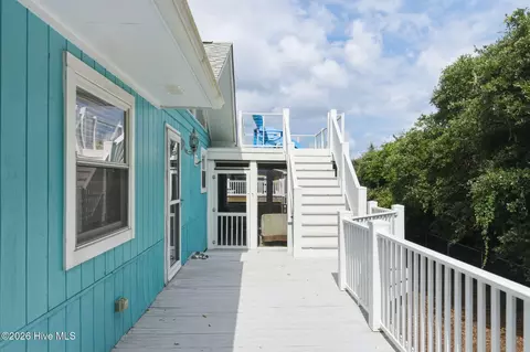 Exterior - 1607 Emerald Dr, Emerald Isle, NC 28594 photo 3 of 7