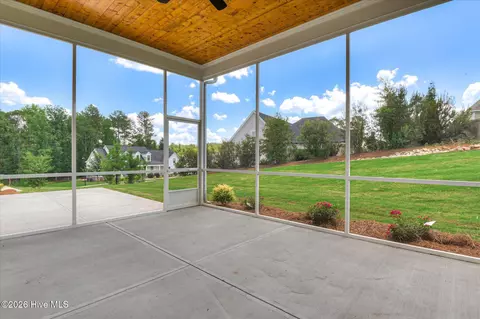 Exterior - 610 Darien Dr, Evans, GA 30809 photo 5 of 11