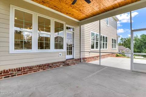 Exterior - 610 Darien Dr, Evans, GA 30809 photo 4 of 11